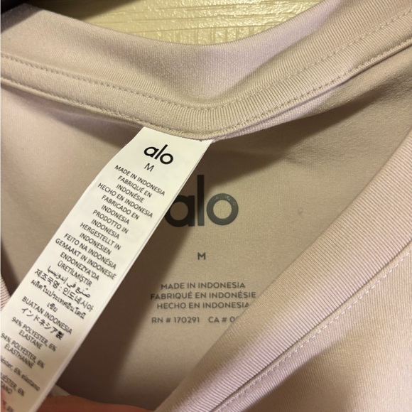 ALO Yoga Men’s “Conquer Reform” Short Sleeve (M) *BESTSELLER* - Picture 9 of 11